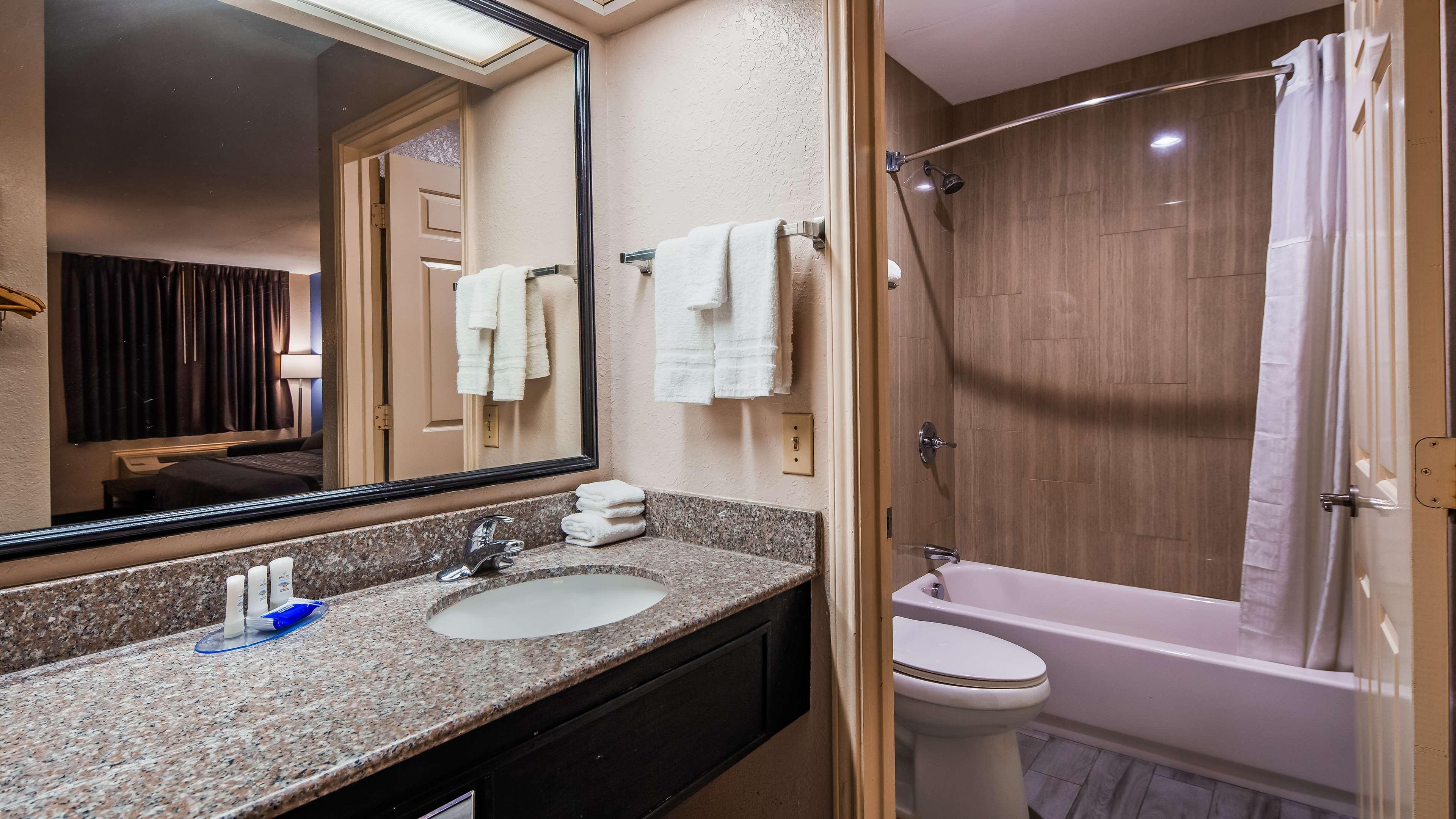 Hotel Surestay By Western 3*